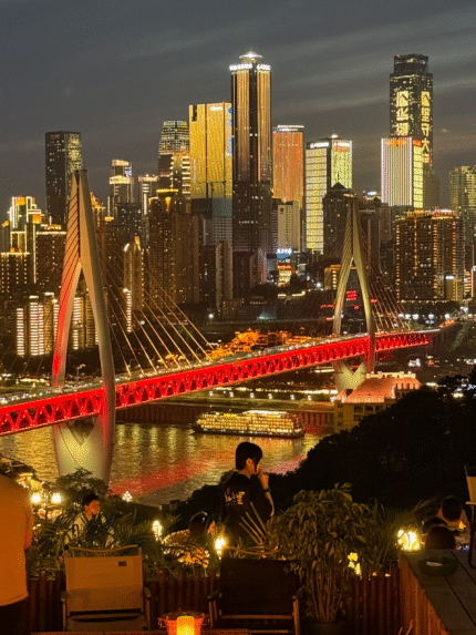 Chongqing Xiangyunduan Tea Stall (a great place for drinking tea and enjoying the view + exquisite snacks + optional fireside tea making + singers performing + internet celebrity check-in and shooting location)
