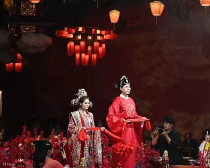 Shenzhen South Ballad Escape - Palace Dining Show (Shenzhen must-see dining show + immersive Tang feast + tasting exquisite palace cuisine + double feast for the eyes and tastebuds + travel through the ancient times to enjoy the palace imperial feast + optional Hanbok make-up experience)